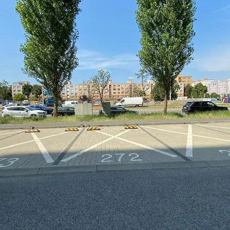 1 With Terrace, Slnecnice, 18b Pozsony